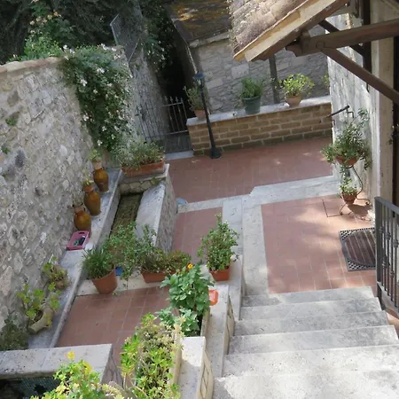Bed & Breakfast Antico Borgo Piceno 4*